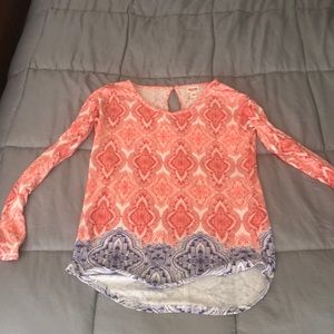 Cute lightweight spring top